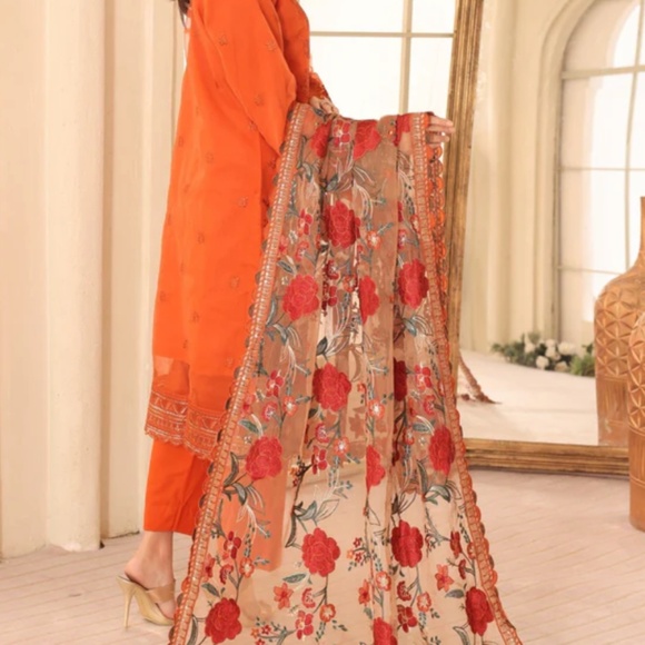 Designer Formal Pret Shalwar Kameez 3pc | Eid | Party | Occassion | Embroidered - Picture 3 of 4